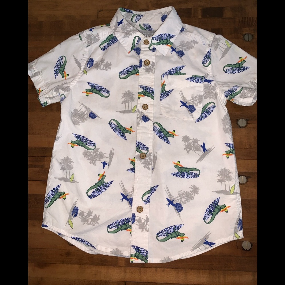 Children’s Place Boys iguana buttoned down shirt🦎